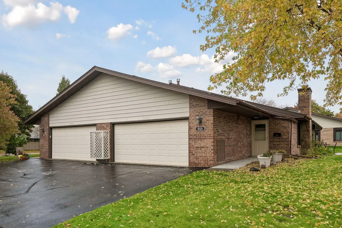 944 Zanzibar Lane N, Plymouth, MN 55447 - #1
