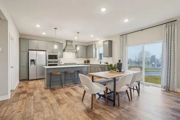 3789 Brookside Drive, Chaska, MN 55318