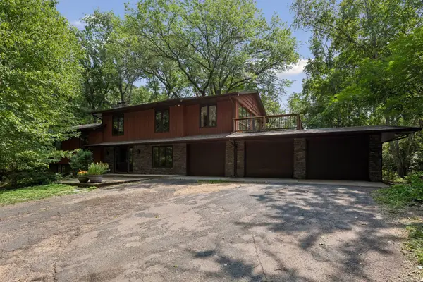 34 N Oaks Road, North Oaks, MN 55127