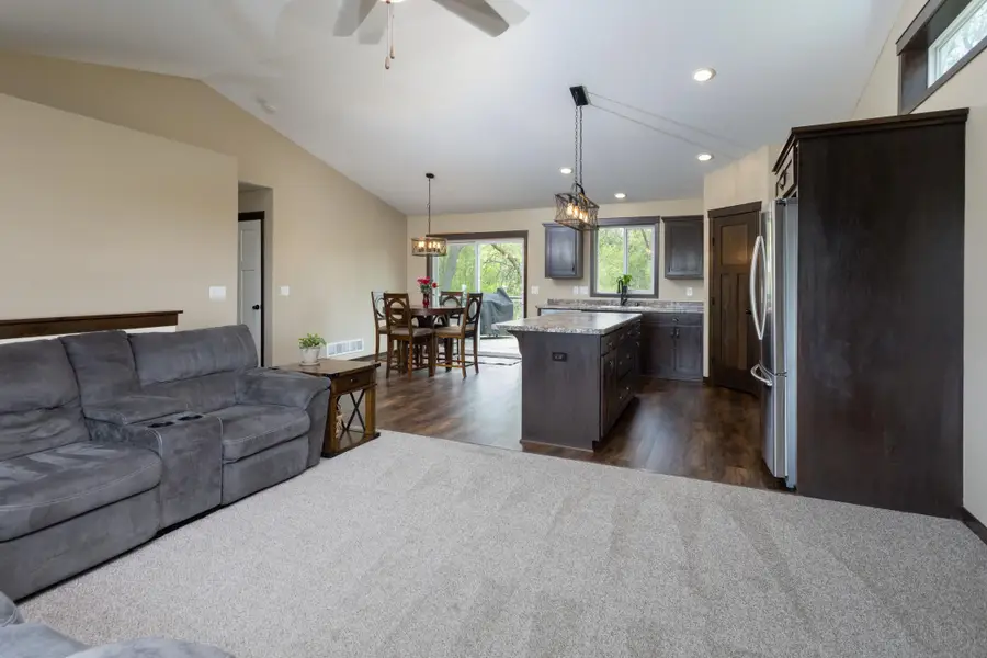 7956 325th Avenue Nw, Princeton, MN 55371 - #3