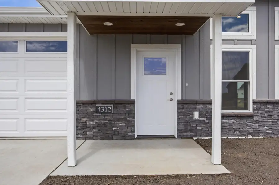 4312 23rd Avenue S, Moorhead, MN 56560 - #3