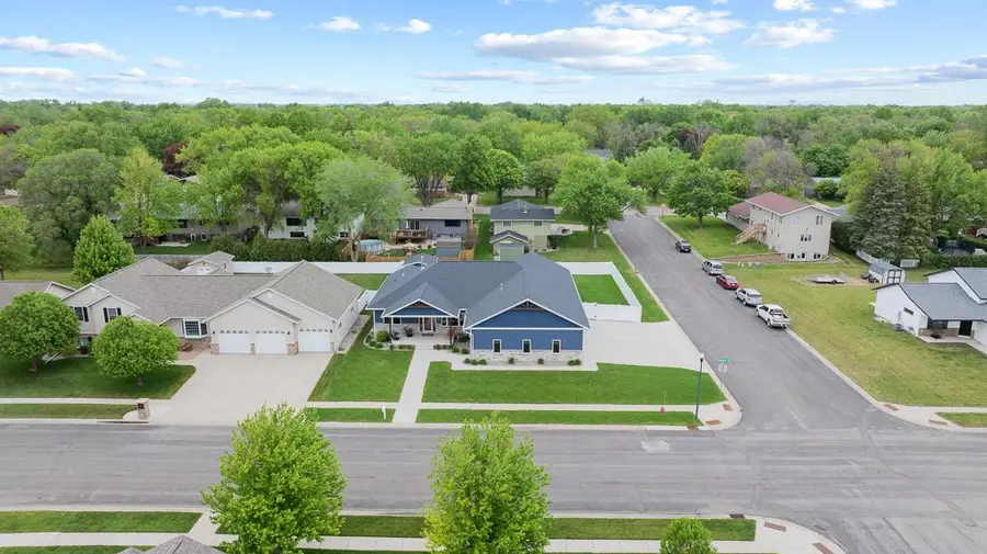600 Elizabeth Street, Marshall, MN 56258 - #2