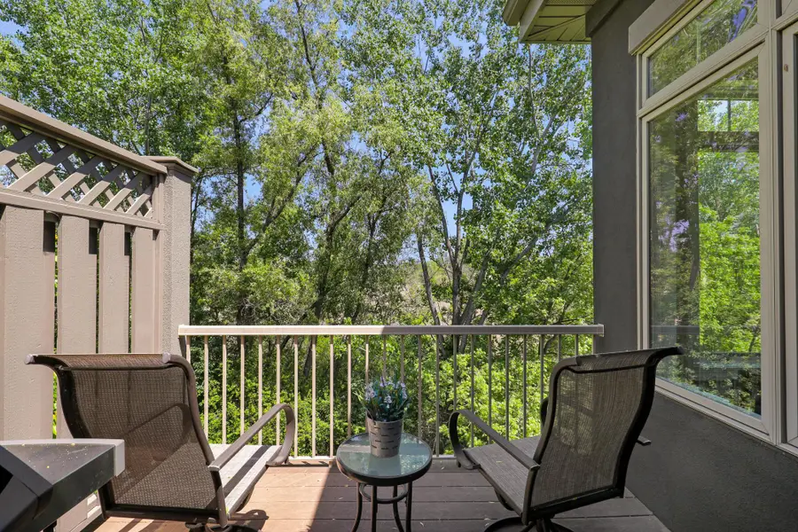 671 Willoughby Way E, Minnetonka, MN 55305 - #3
