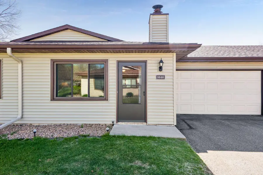 8646 S Maplebrook Circle, Minneapolis, MN 55445 - #2