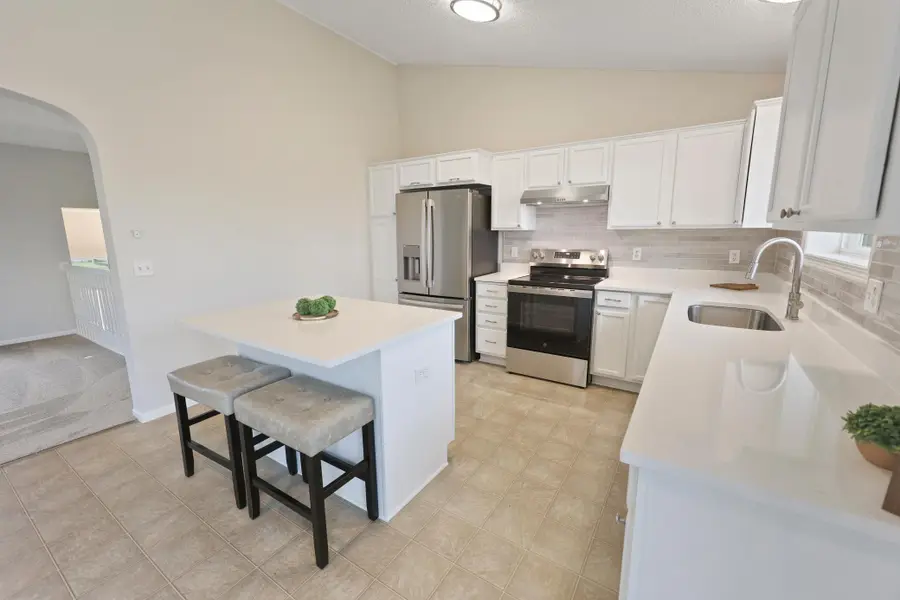551 Knollwood Street W, Annandale, MN 55302 - #3