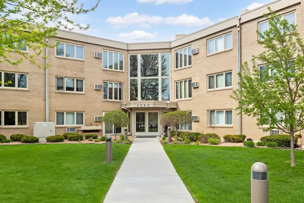 4360 Brookside Court #105, Edina, MN 55436