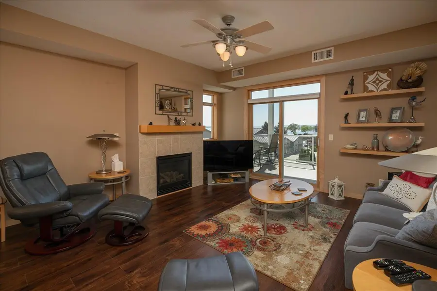 1215 N Lakeshore Drive #303, Lake City, MN 55041 - #3