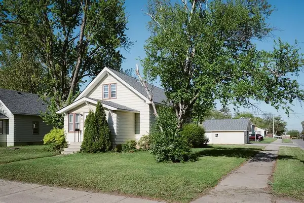 55 10th Avenue N, Waite Park, MN 56387