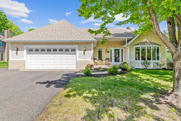 645 Lake Pine Drive, Shoreview, MN 55126
