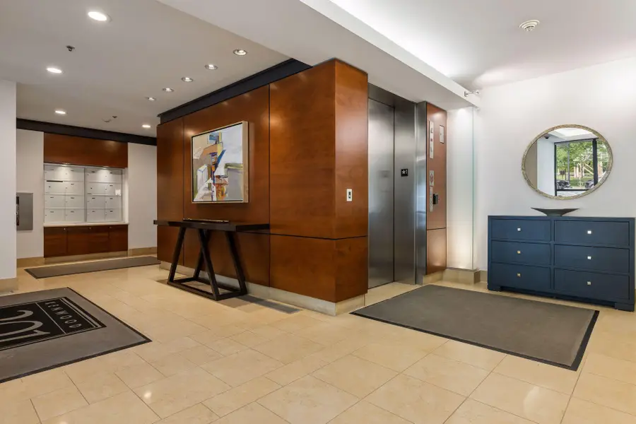 301 Kenwood Parkway #302, Minneapolis, MN 55403 - #2