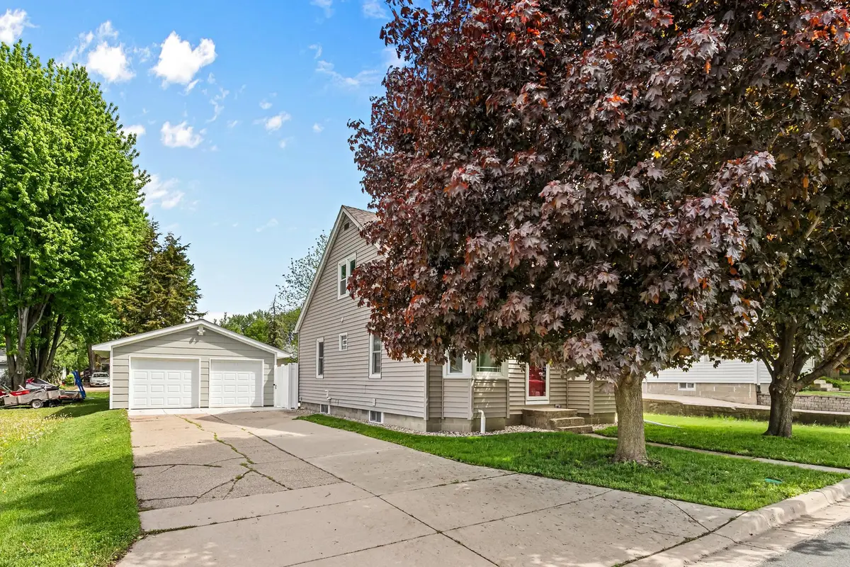 209 4th Street Sw, New Prague, MN 56071 - #1