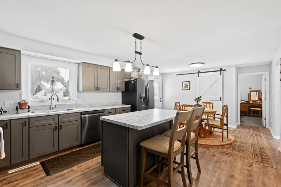 708 Lyndale Avenue, Spring Valley, MN 55975 - #3