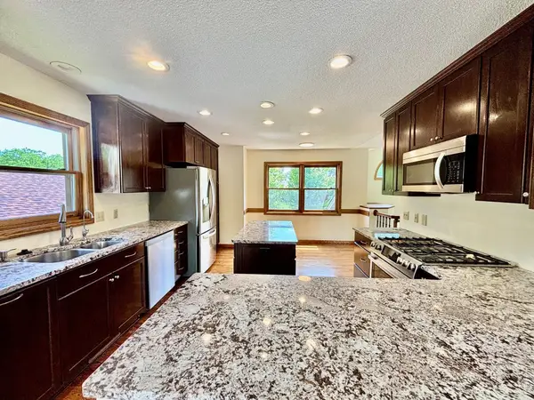 3883 97th Lane Ne, Blaine, MN 55014