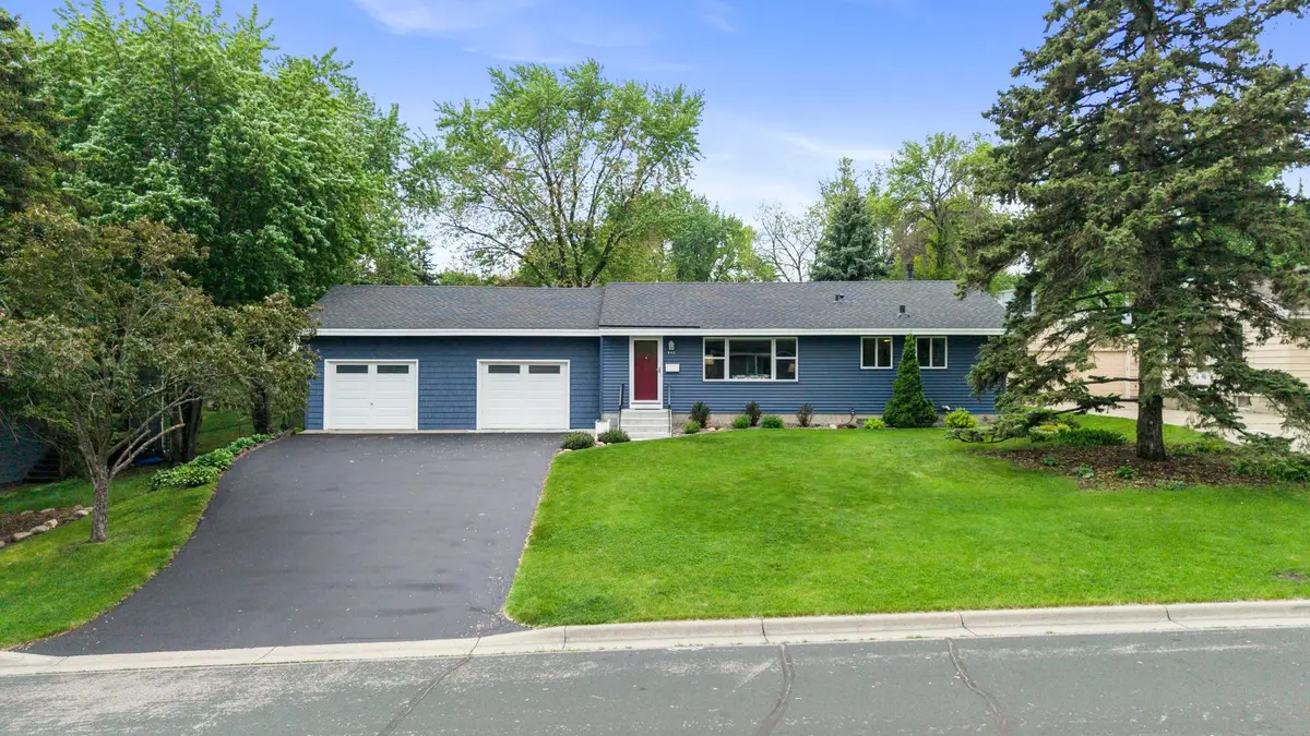 942 7th Avenue E, Shakopee, MN 55379 - #1