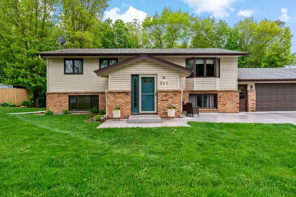 312 Circle Lane Se, Saint Michael, MN 55376