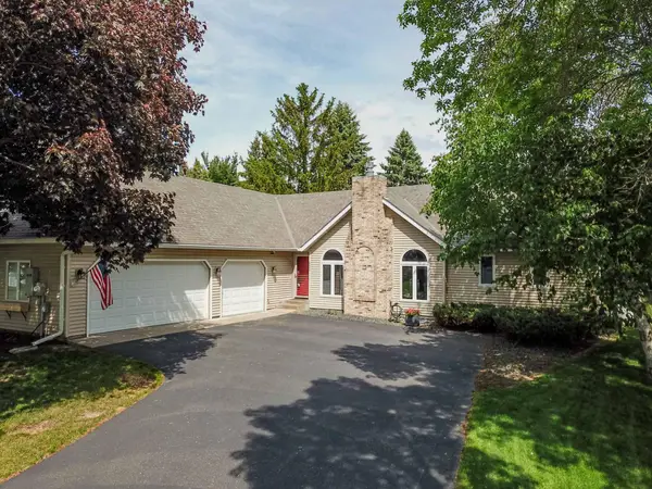 9343 Hillside Trail S, Cottage Grove, MN 55016