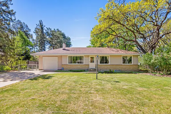 1328 66th Avenue Ne, Fridley, MN 55432