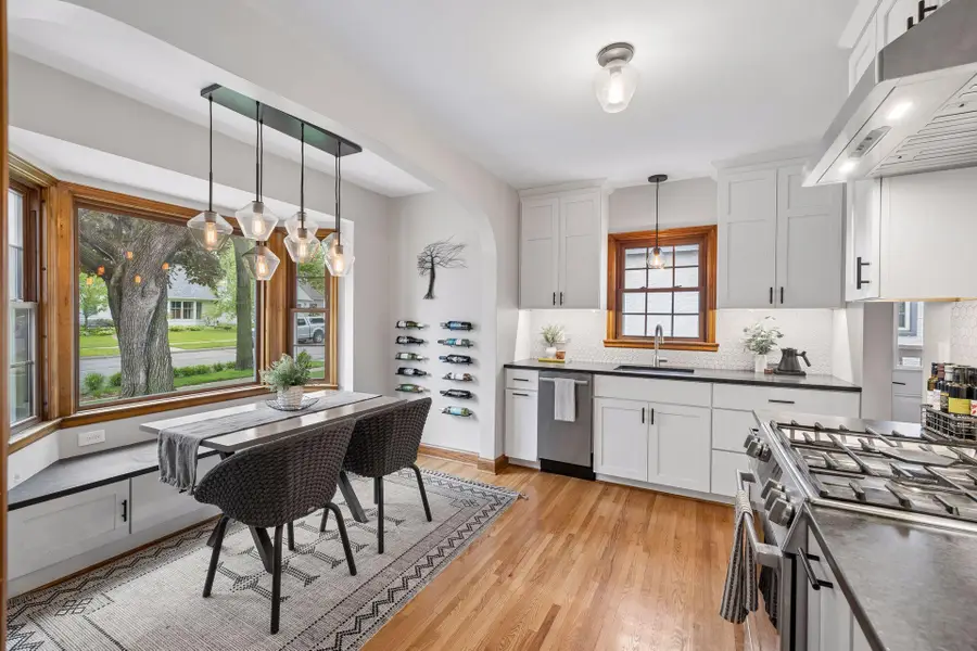 957 Hoyt Avenue W, Saint Paul, MN 55117 - #3