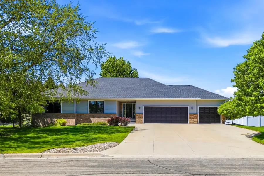 1406 26th Street Sw, Austin, MN 55912 - #2