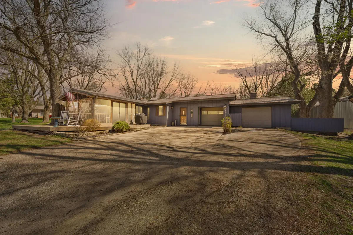 1304 34th Drive Ne, Austin, MN 55912 - #1