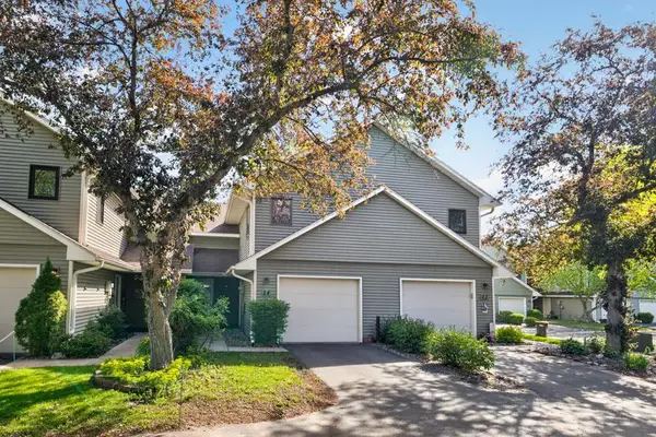 24 Elton Ridge Court Nw, Rochester, MN 55901