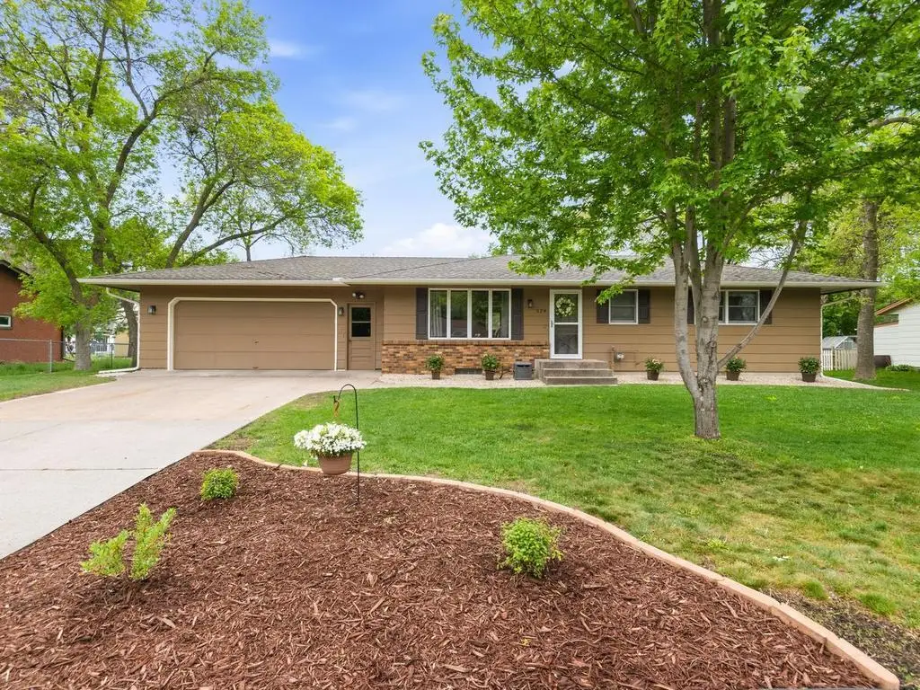 529 5 1/2 Street Nw, Elk River, MN 55330 - #1