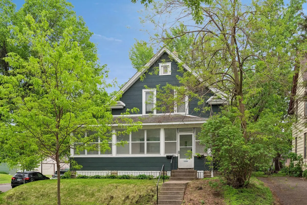 1282 Hewitt Avenue, Saint Paul, MN 55104 - #1