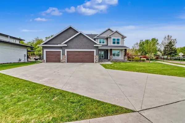 3521 Grandwood Drive N, Fargo, ND 58102
