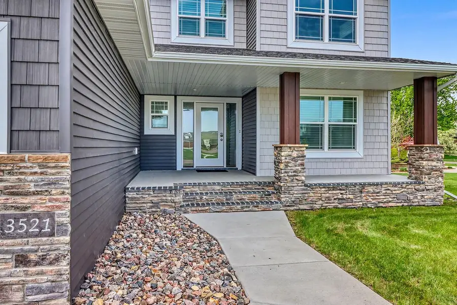 3521 Grandwood Drive N, Fargo, ND 58102 - #3