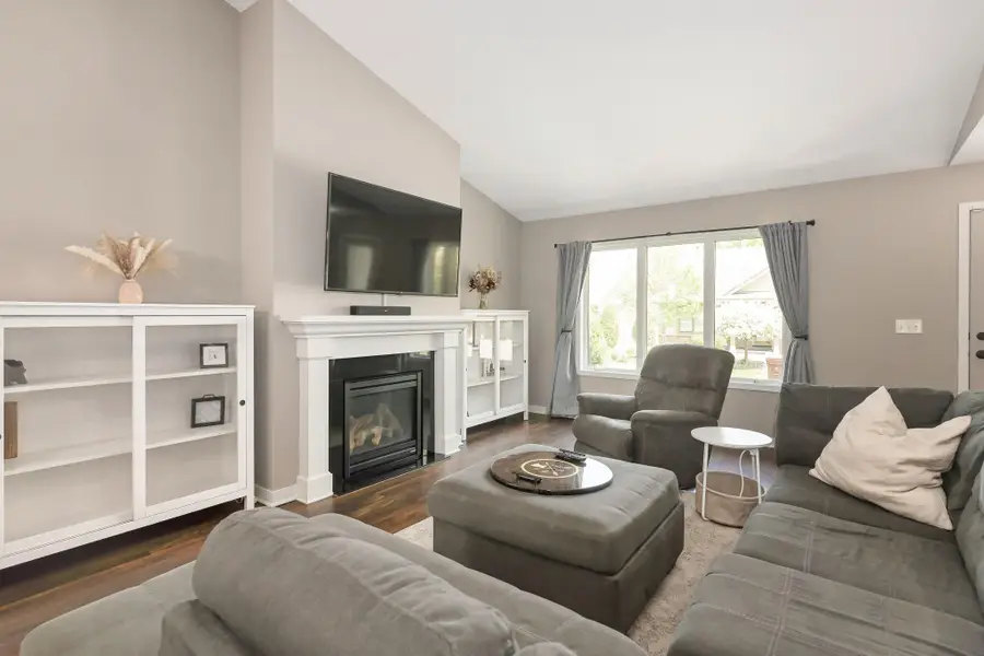 1003 Farrell Street S, Maplewood, MN 55119 - #3