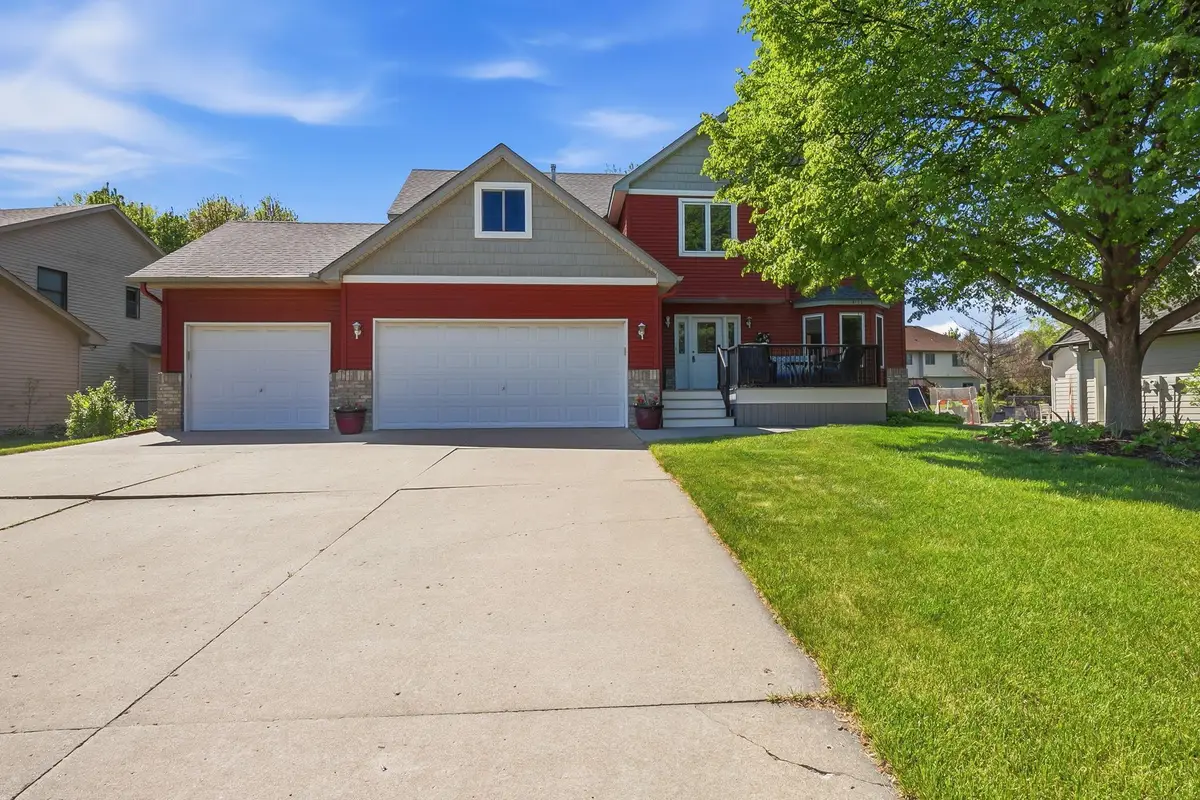 1165 Berwick Lane, Mahtomedi, MN 55115 - #1