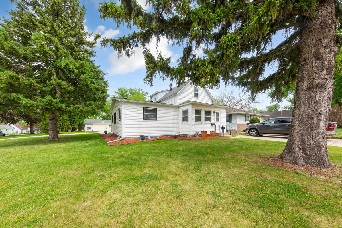 808 E Vine Street, Owatonna, MN 55060 - #1