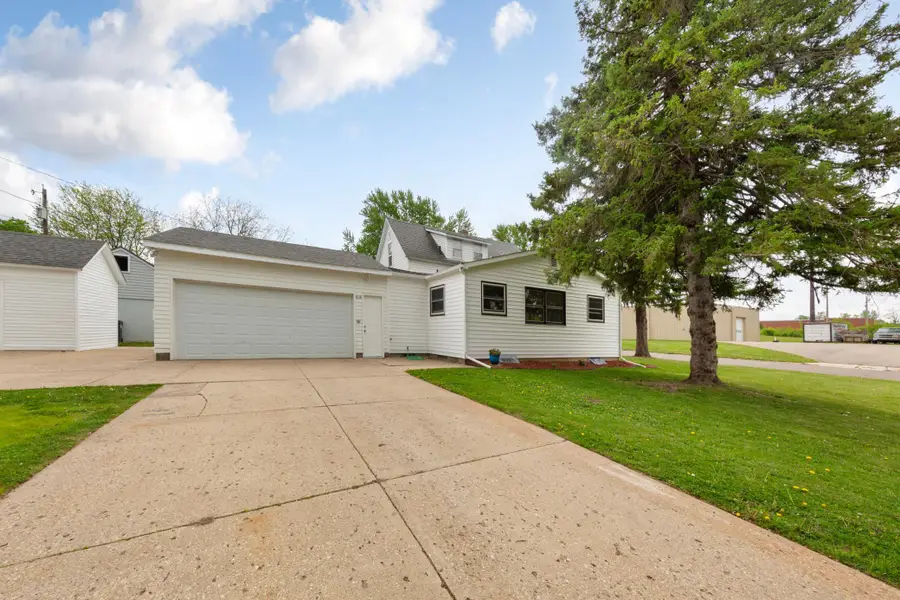 808 E Vine Street, Owatonna, MN 55060 - #3