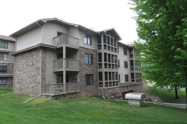 3801 W 98th Street #402, Bloomington, MN 55431