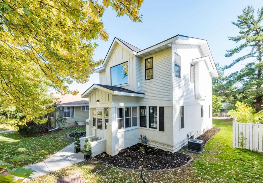 468 Warwick Street, Saint Paul, MN 55105 - #2