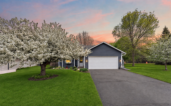17492 Ixonia Path, Lakeville, MN 55044