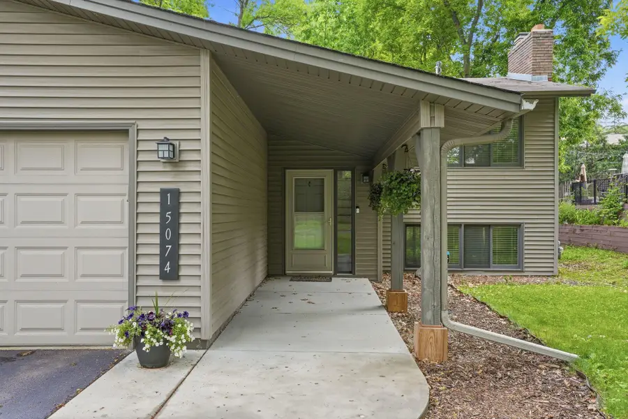 15074 Woodhill Trail, Eden Prairie, MN 55346 - #2