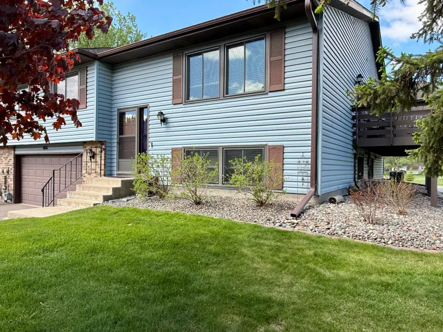 1014 122nd Avenue Ne, Blaine, MN 55434 - #2