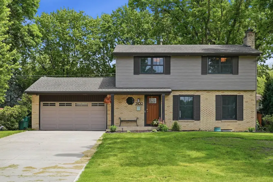 2400 Cavell Avenue N, Golden Valley, MN 55427 - #2