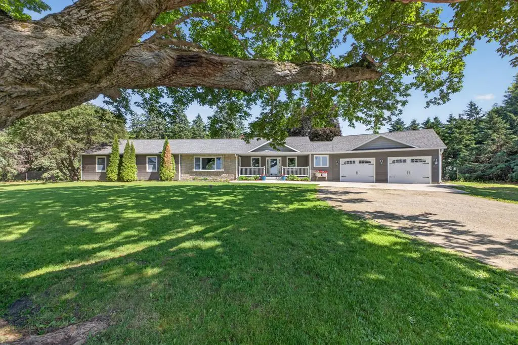 8405 50th Street Se, Eyota, MN 55934 - #1