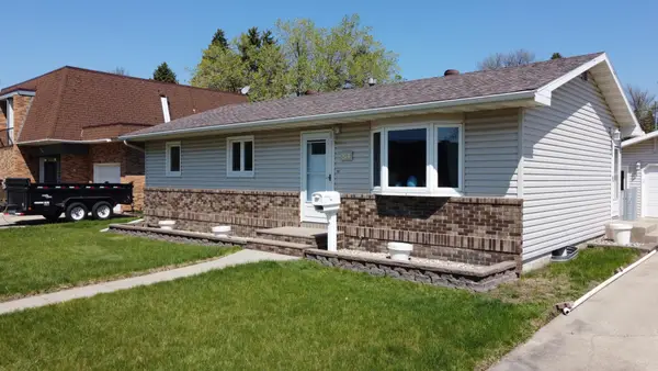 814 23rd Avenue S, Moorhead, MN 56560