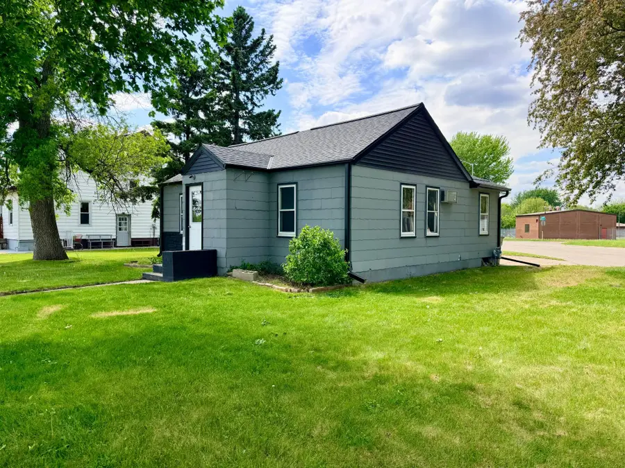 1857 1st Avenue, Worthington, MN 56187 - #2