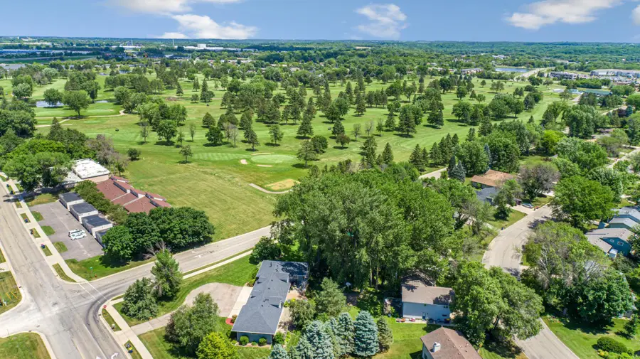 2205 17th Street Nw, Faribault, MN 55021 - #2