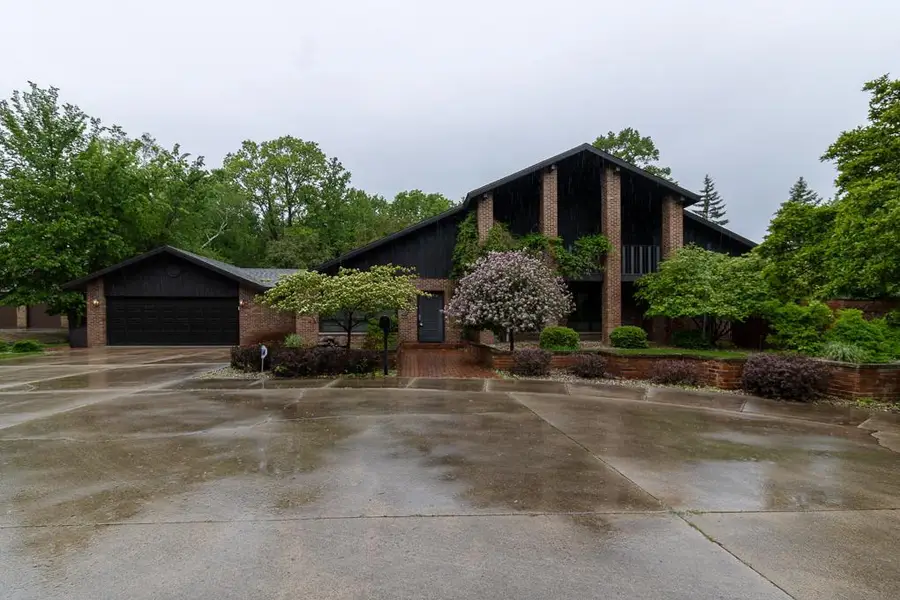 710 Summit Avenue, New Ulm, MN 56073 - #2