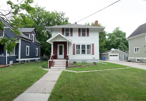 1033 12th Street N, Fargo, ND 58102