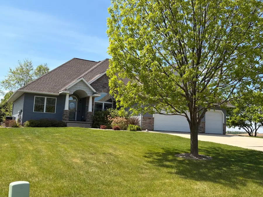 1808 4th Street Ne, Willmar, MN 56201 - #2