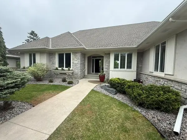 11641 Cedar Pass, Hopkins, MN 55305