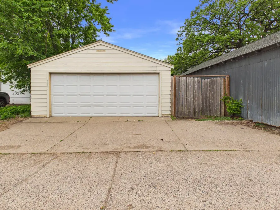 2633 Taylor Street Ne, Minneapolis, MN 55418 - #3