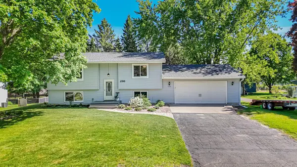 286 Frankland Street, Mahtomedi, MN 55115