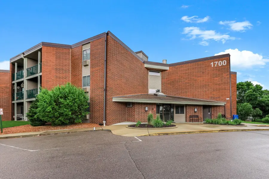 1700 Four Oaks Road #331, Eagan, MN 55121 - #2